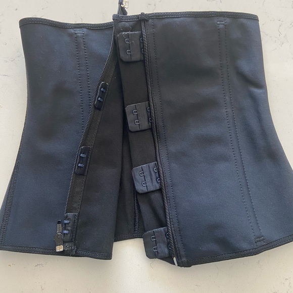 Waist Trainer, 4 Steel Bone, 2 Rows Hook - Picture 1 of 5